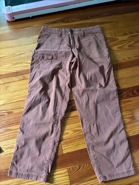 Time and Tru Women’s Cropped Cargo Pants in Burnt Orange
